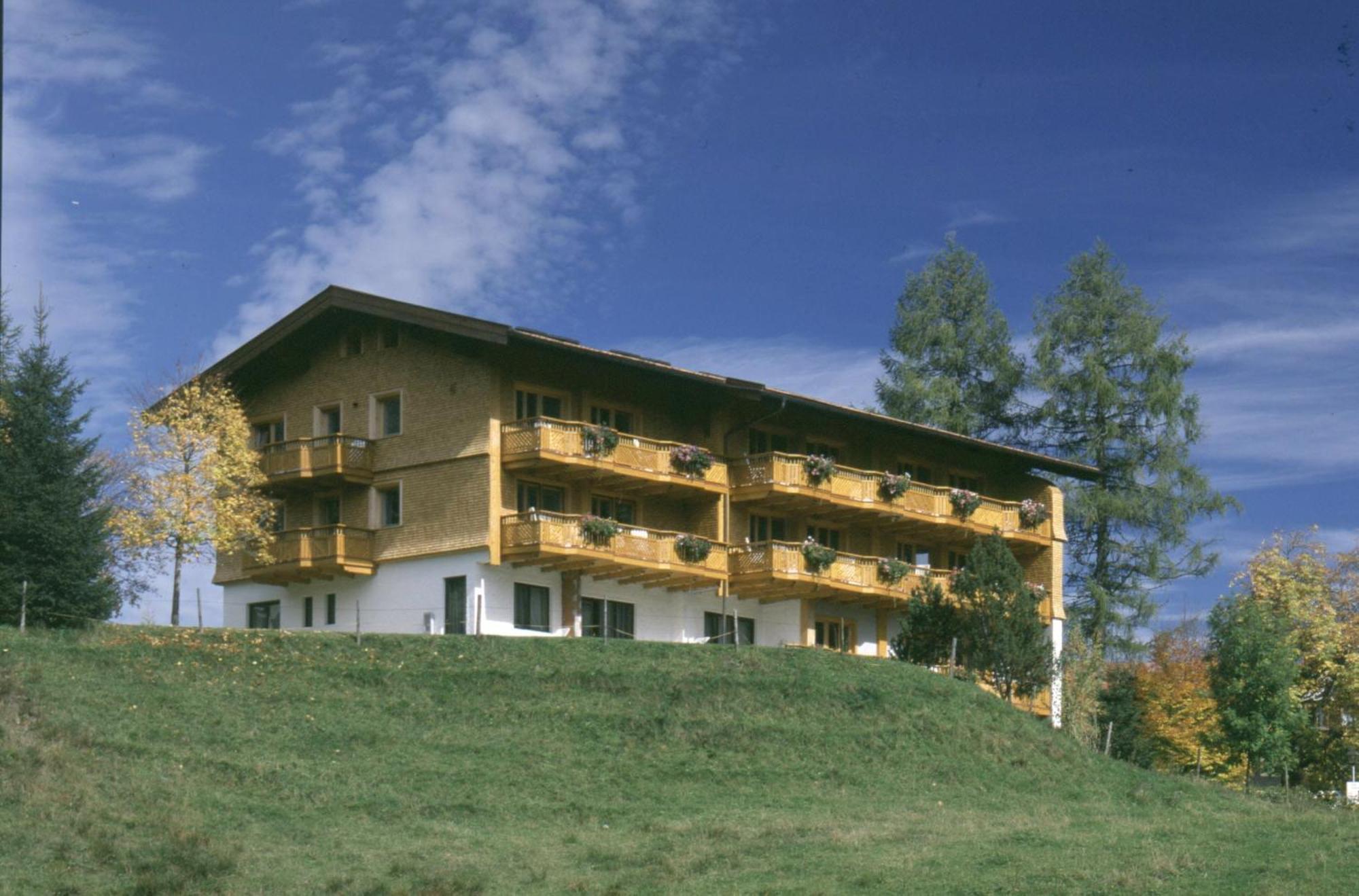 Hotel Bellevue Riezlern Exterior foto